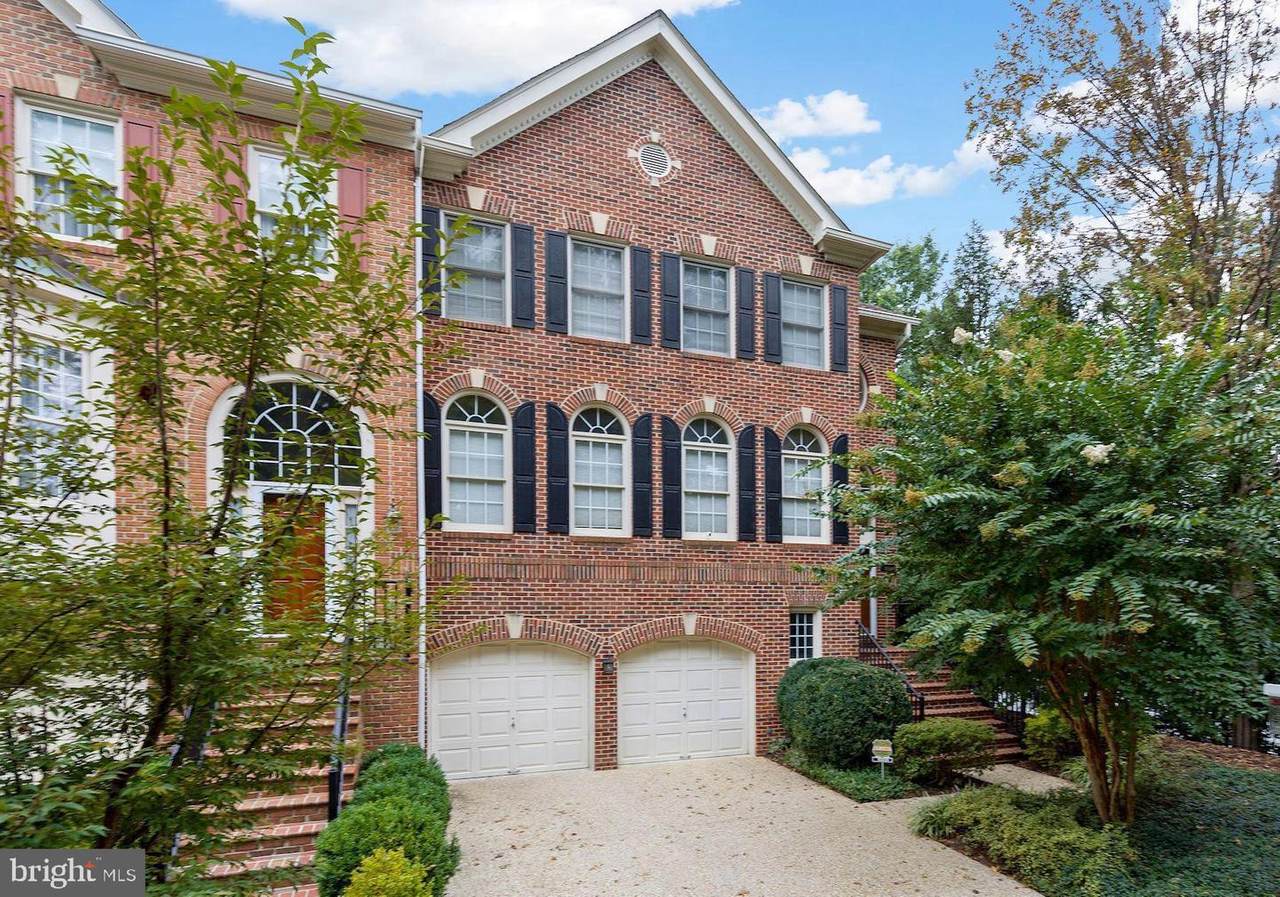 10208 Addison Court - Photo 1