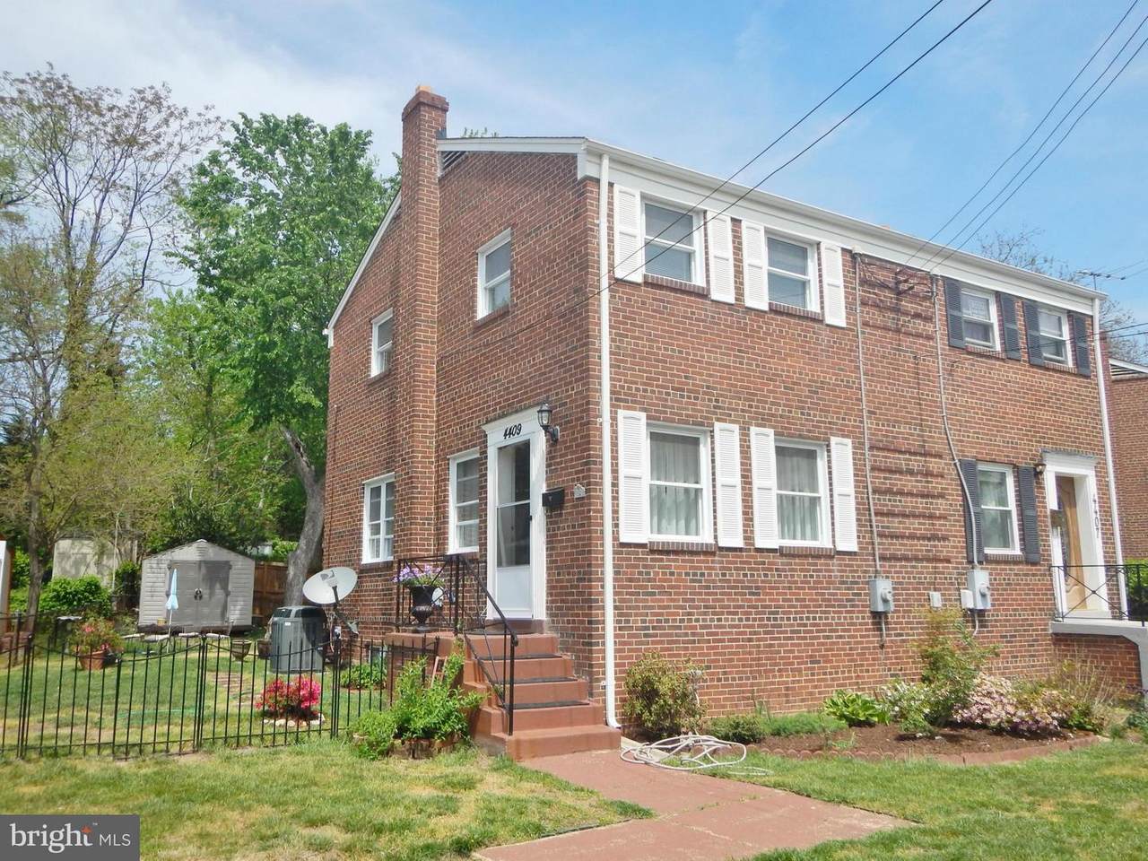 4409 Vermont Avenue - Photo 1