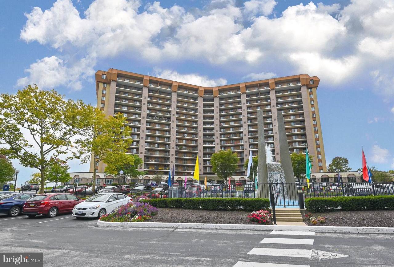 11113 Valley Forge Circle - Photo 1