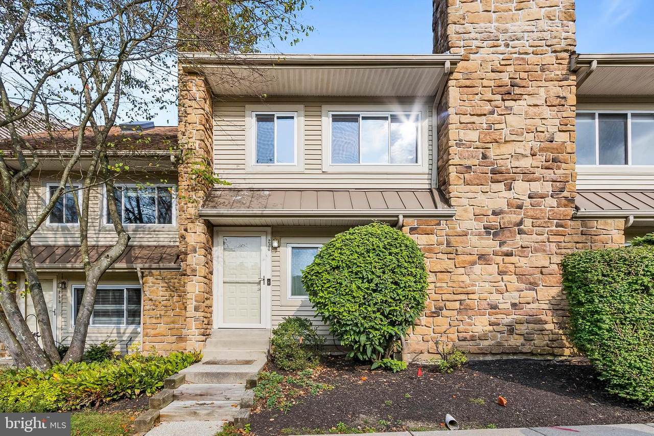 236 Carriage Court - Photo 1