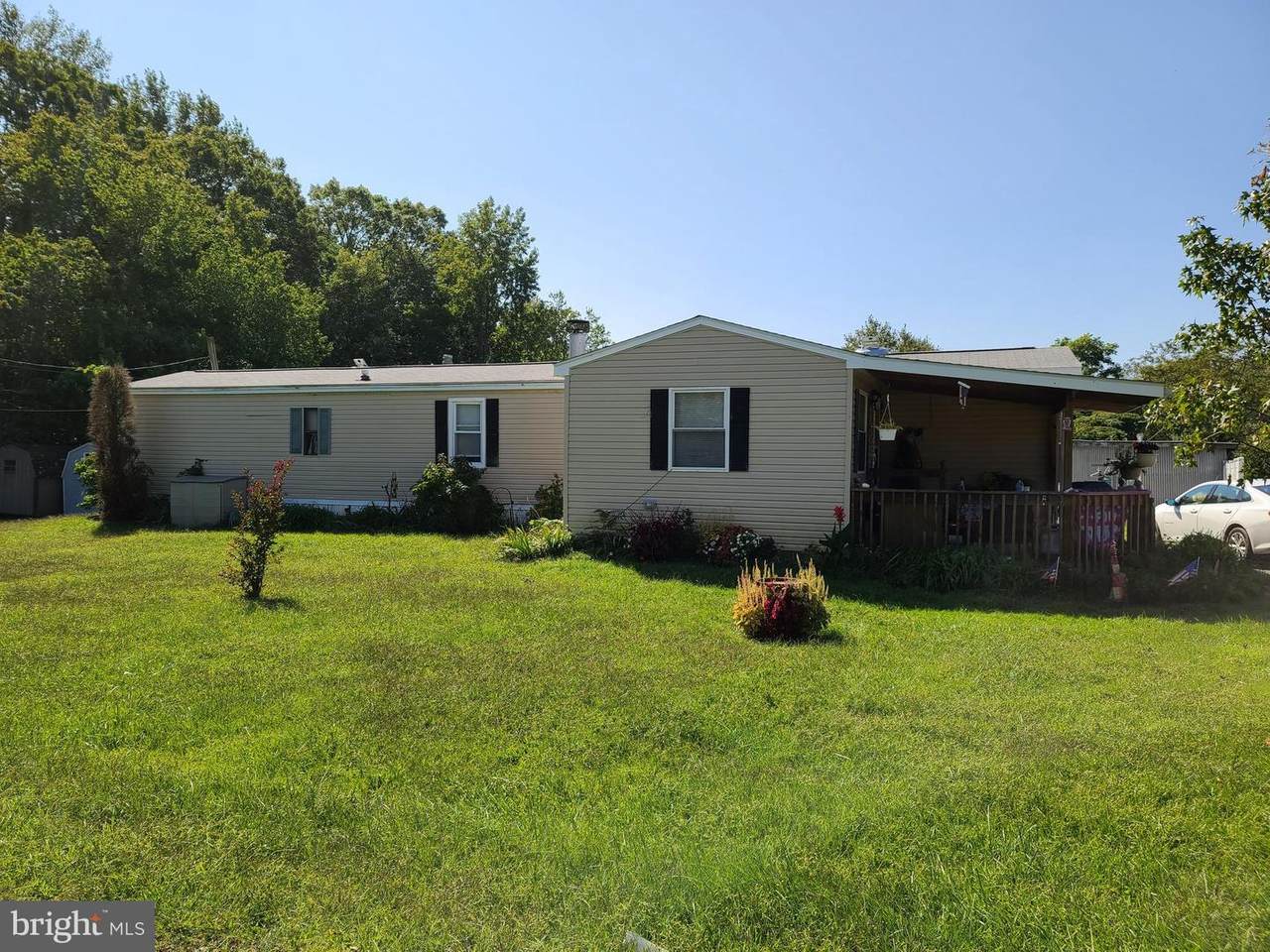 2501 Strawberry Avenue - Photo 1