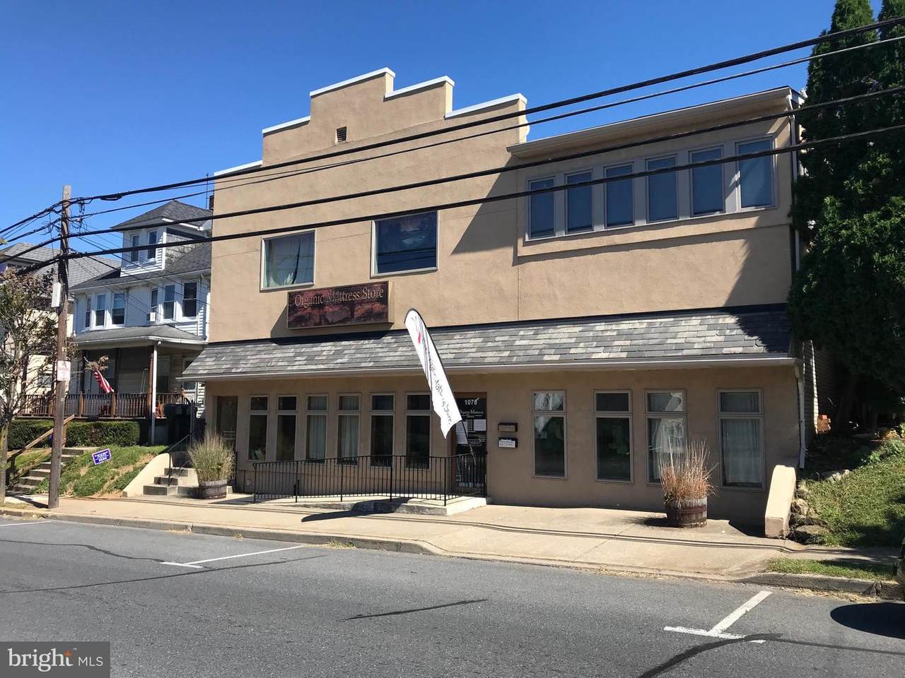 1075 Main Street - Photo 1
