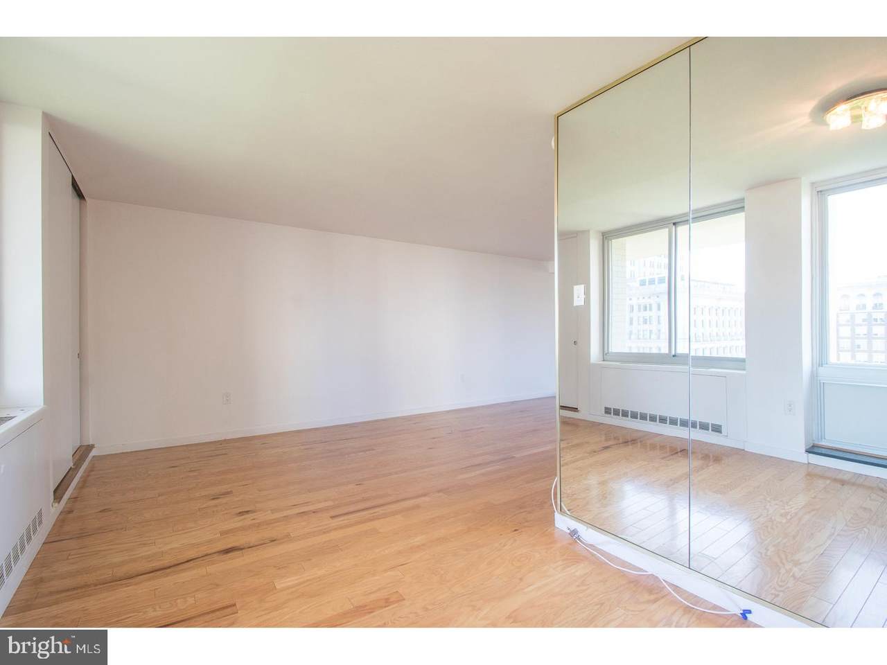 604-36 Washington Square - Photo 1