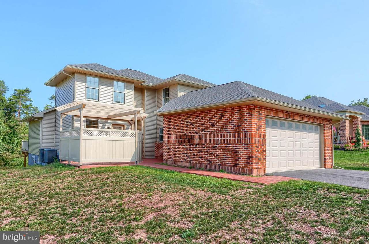129 Edward Dr L10 - Photo 1