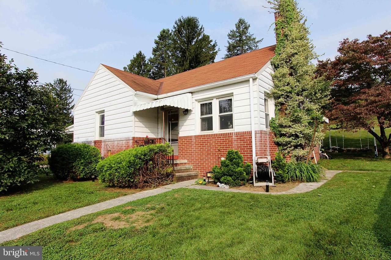 51 York Avenue - Photo 1