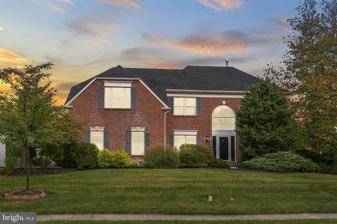 135 Tudor Drive - Photo 1