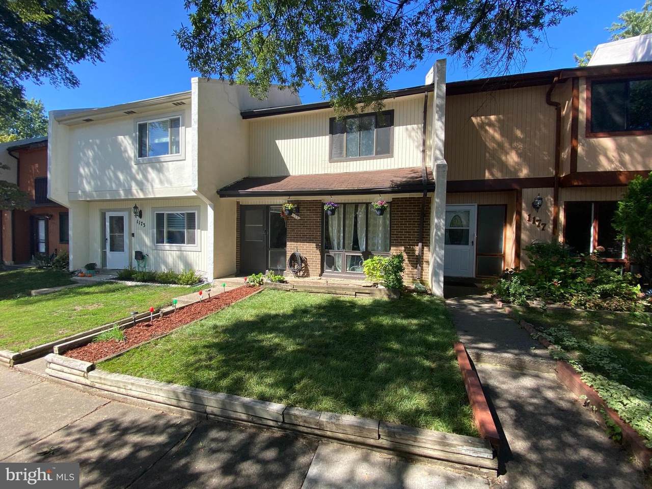1175 Dublin Place - Photo 1