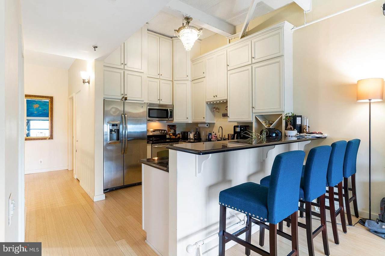 3 Columbus Boulevard - Photo 1