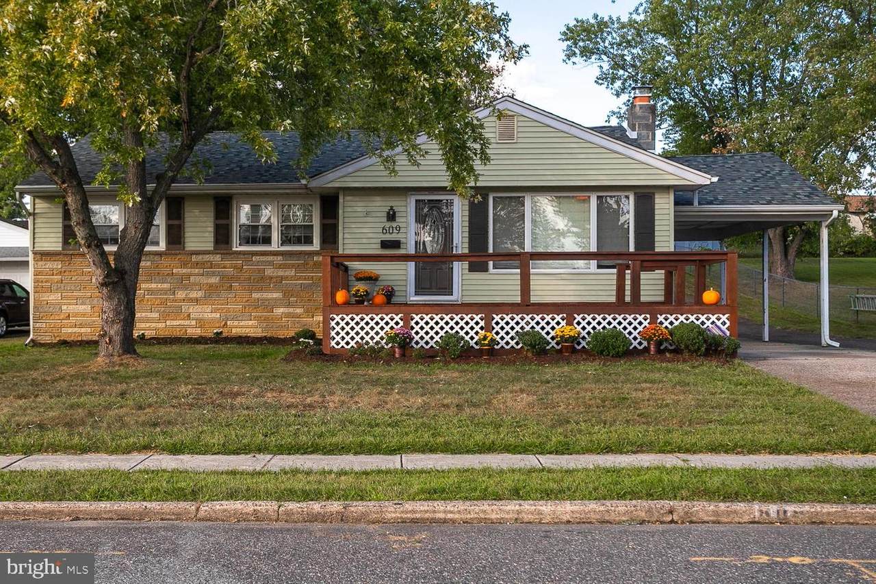 609 Fort Drive - Photo 1
