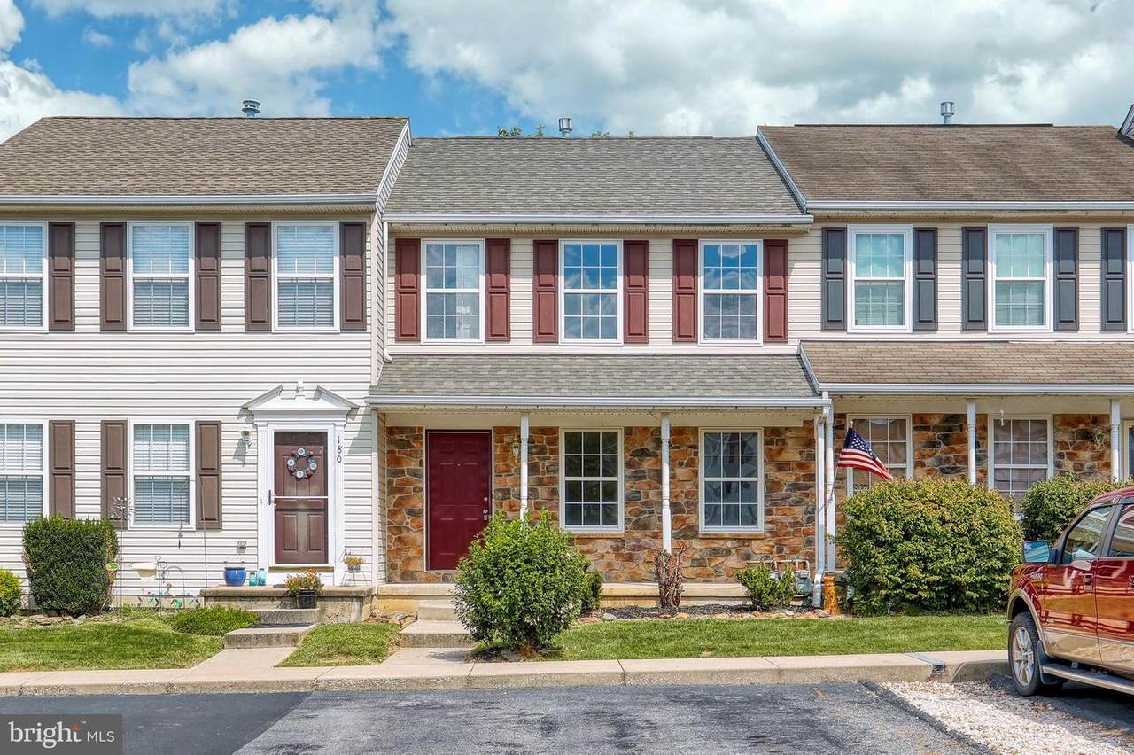 190 Charles Circle - Photo 1