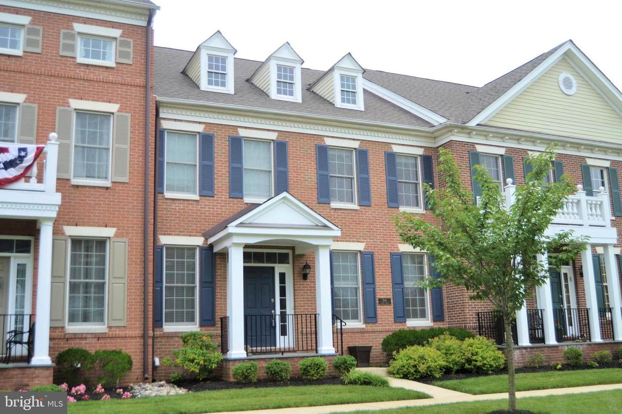 204 Paxon Alley - Photo 1