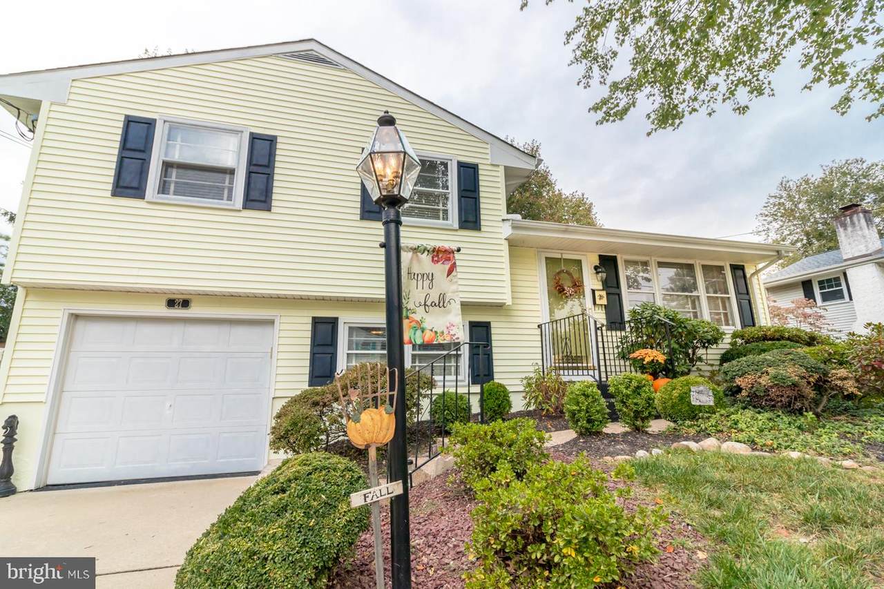 27 Fleetwood Drive - Photo 1