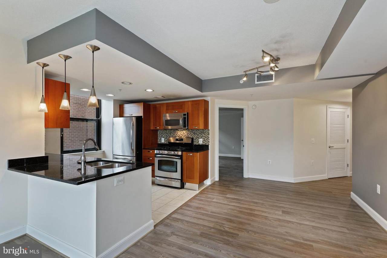 2451 Midtown Avenue - Photo 1