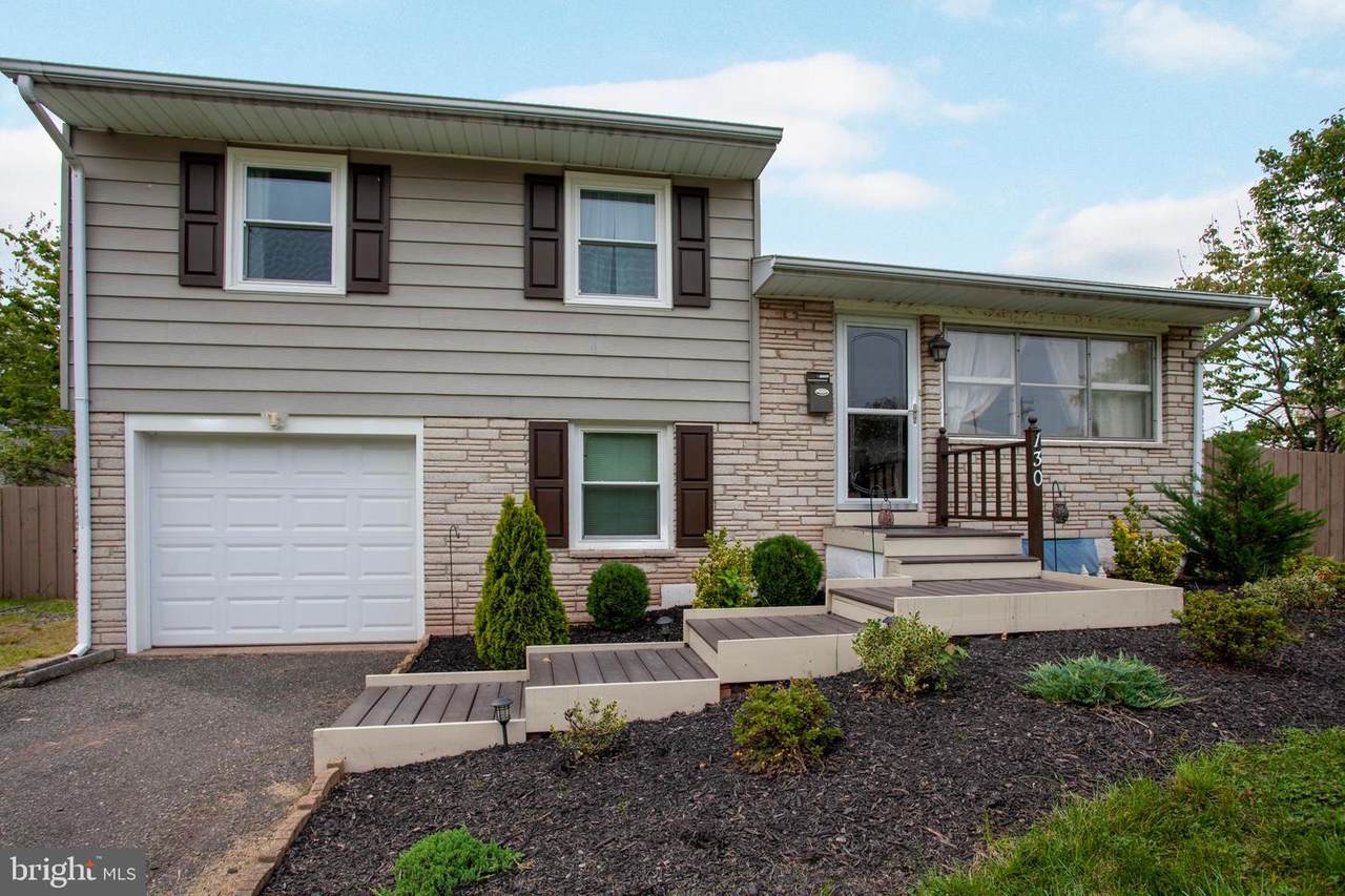130 Briarwood Drive - Photo 1