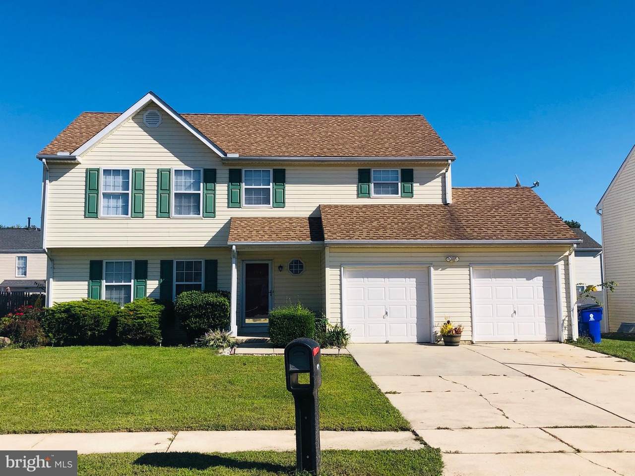 421 Daniels Place - Photo 1