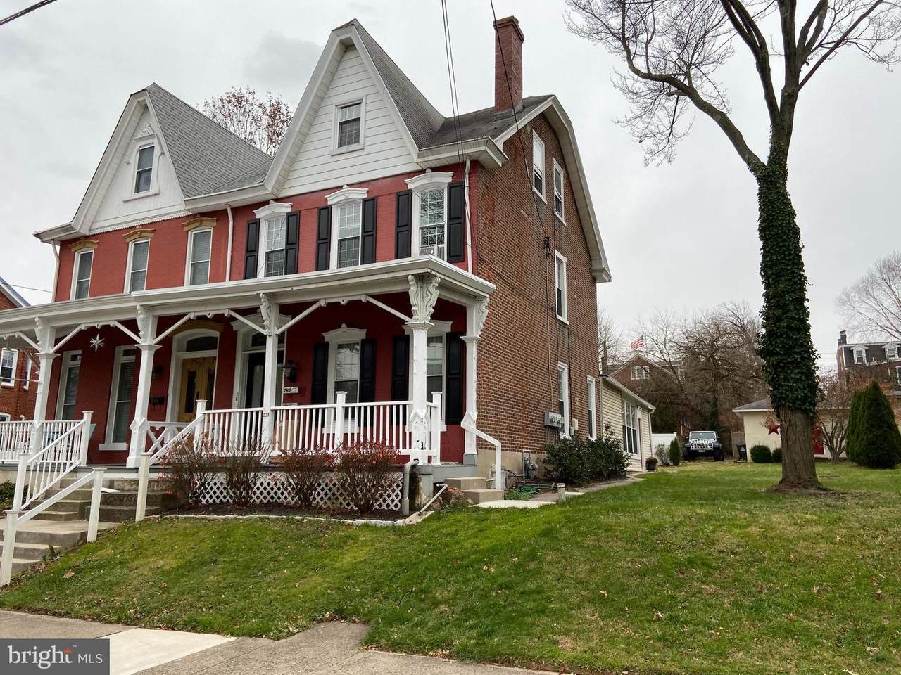 146 1ST Avenue - Photo 1