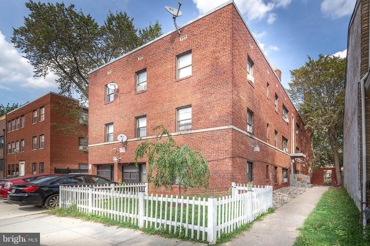 1631 6TH ST Street - Photo 1