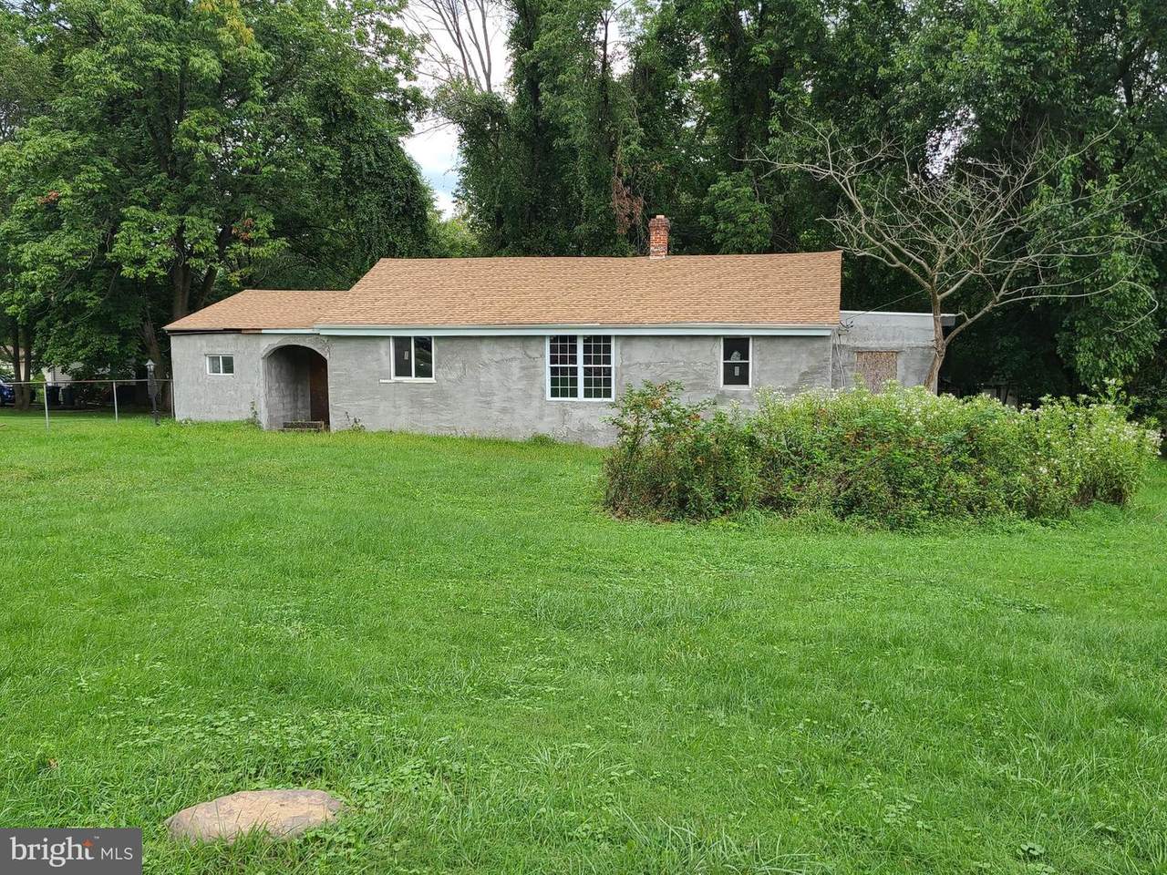 310 Garfield Avenue - Photo 1