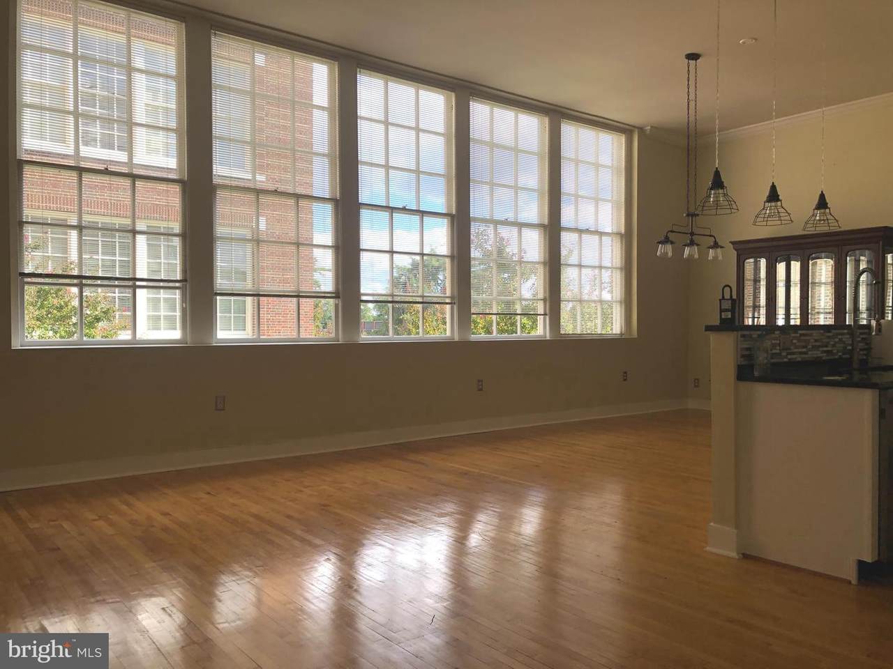 900 Barton Street - Photo 1