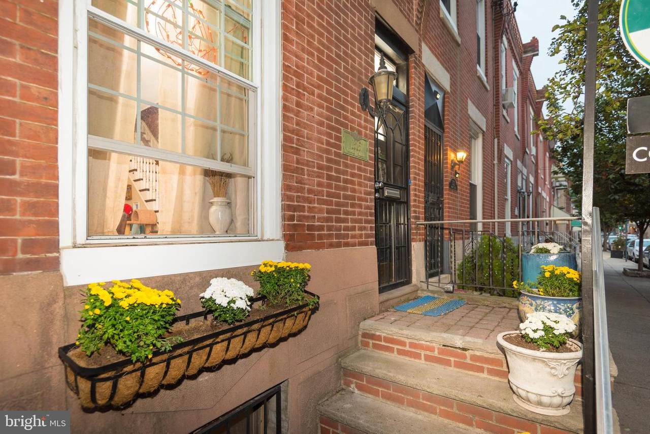 1325 Moore Street - Photo 1