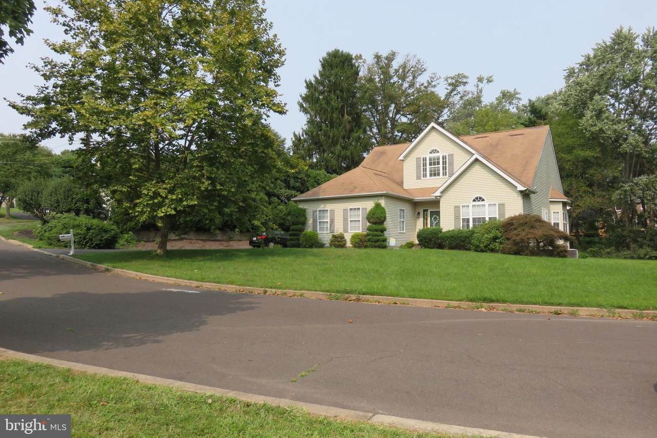 1361 Buttonwood Drive - Photo 1