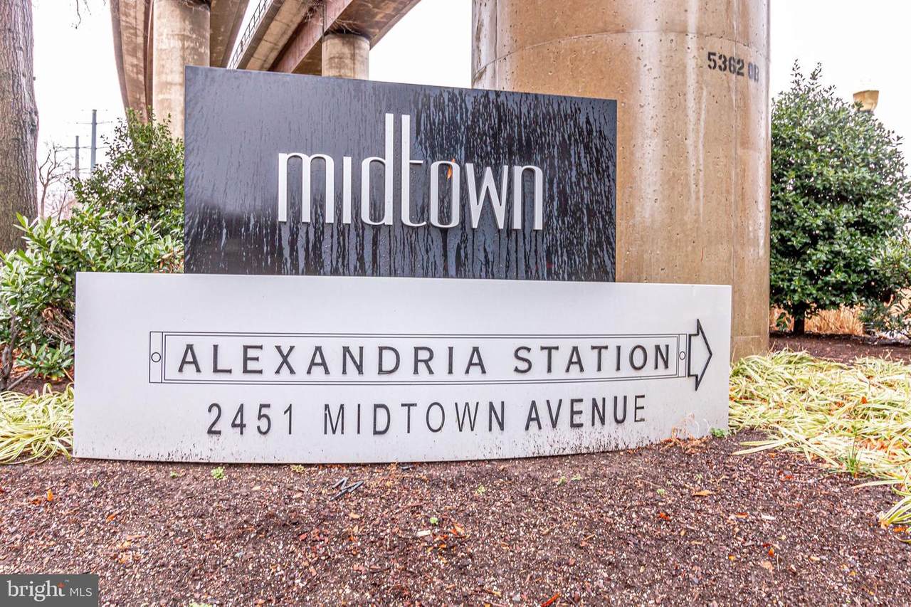 2451 Midtown Avenue - Photo 1