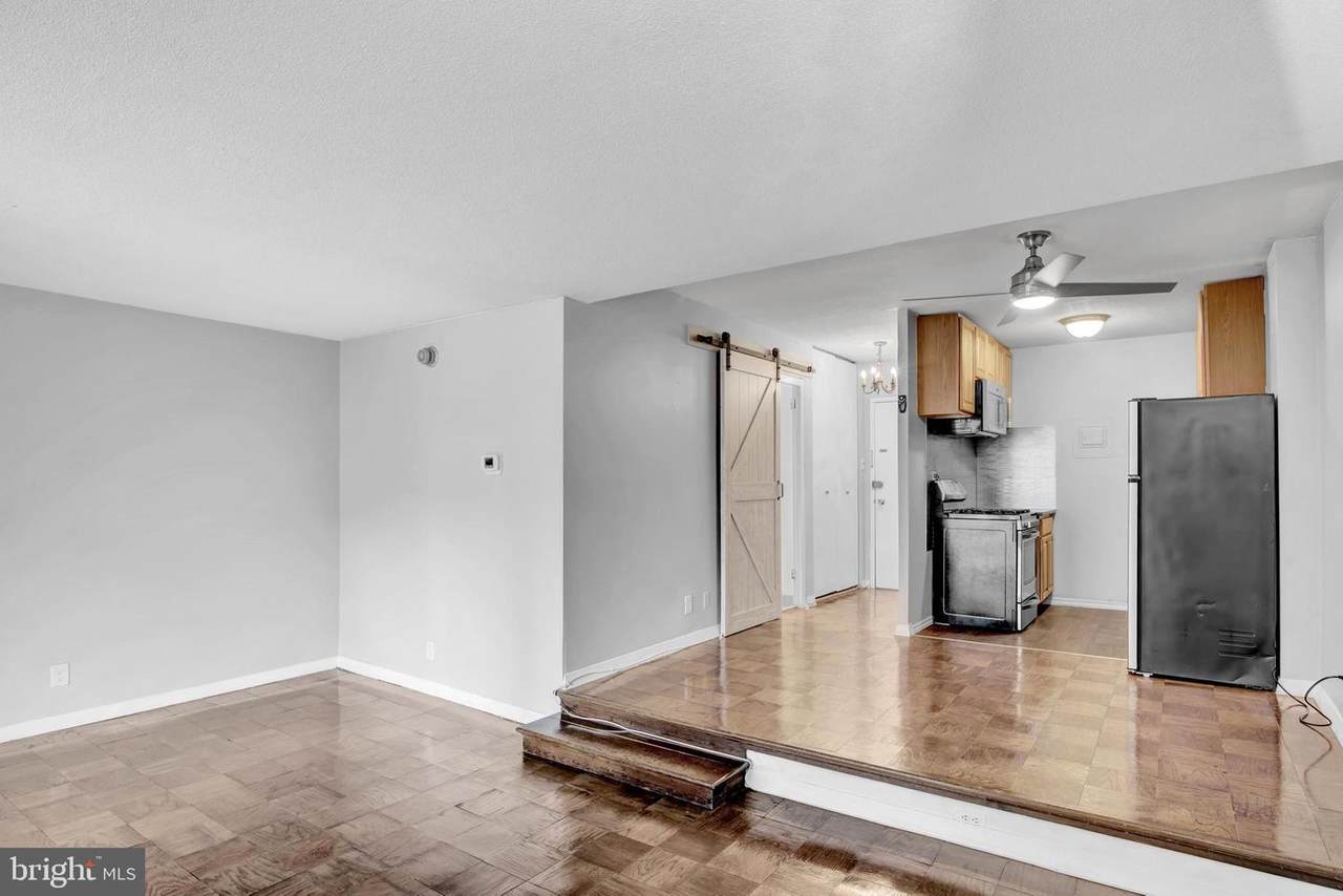 2201 L Street - Photo 1