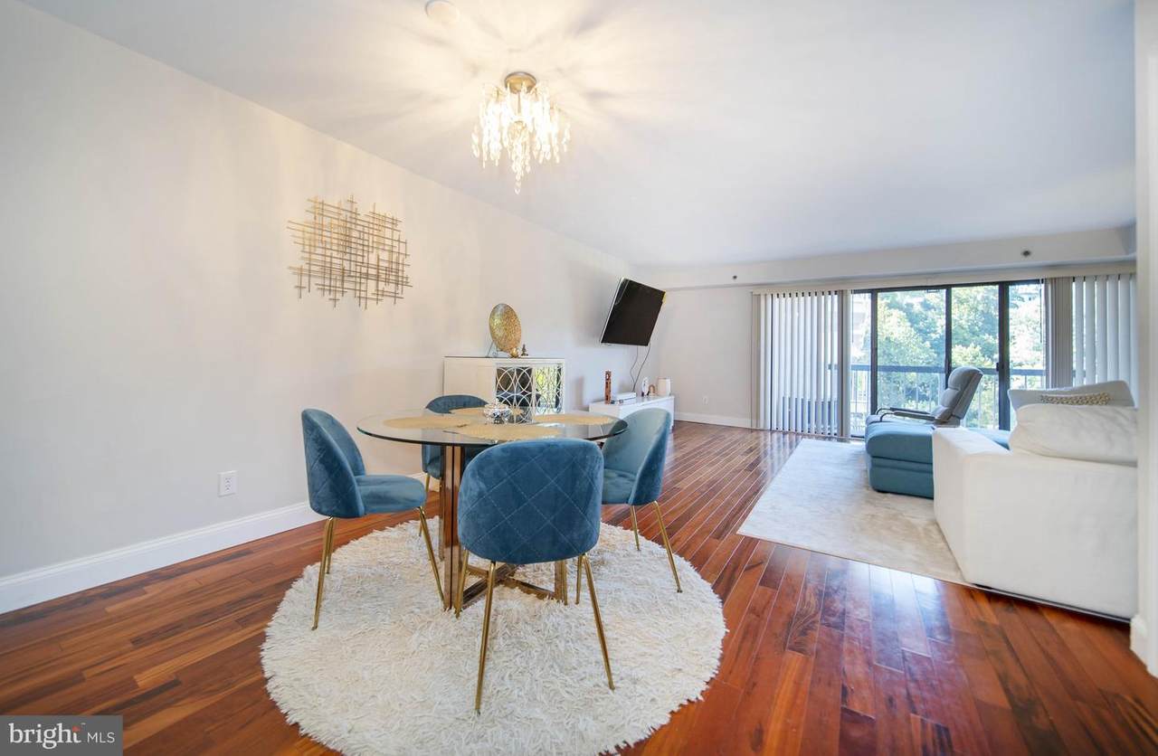 1704 Park Drive - Photo 1