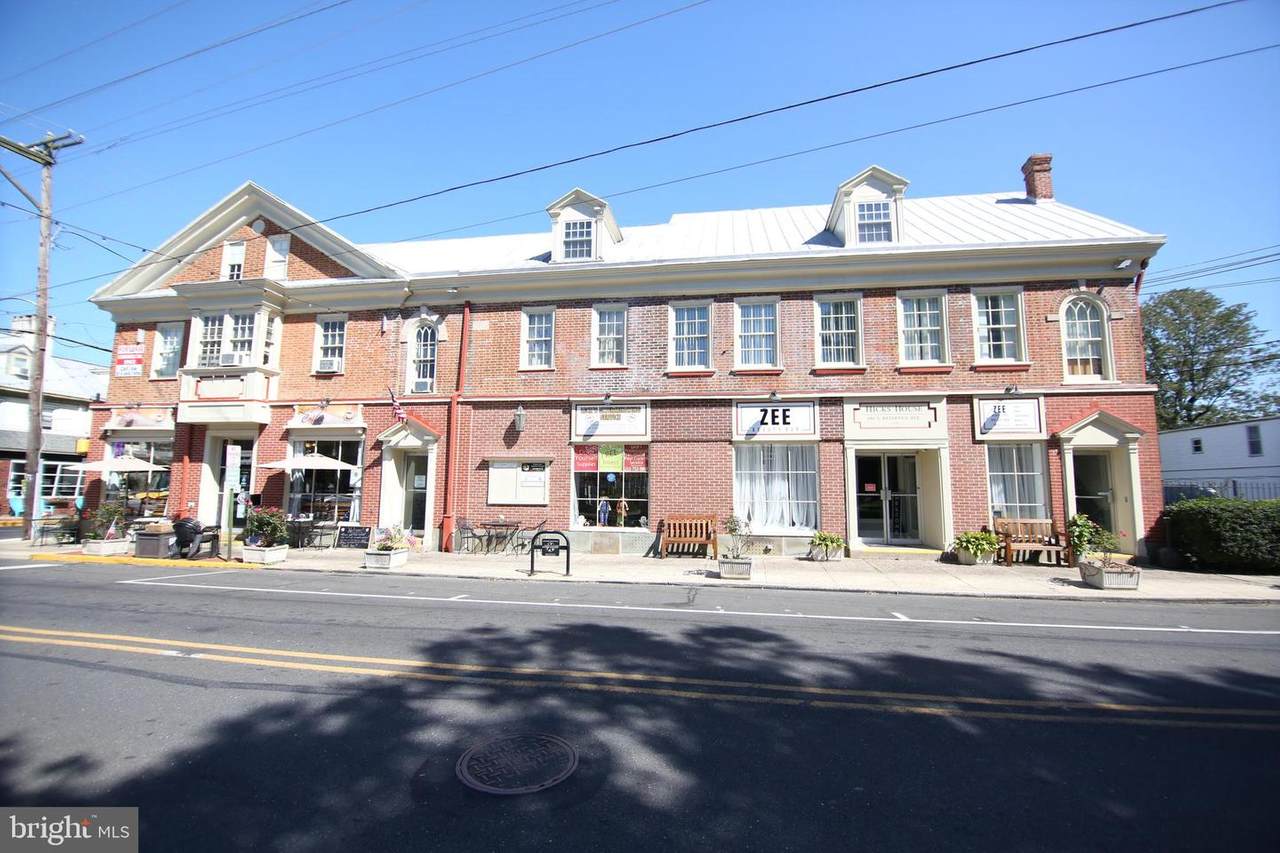 106 Bellevue Avenue - Photo 1
