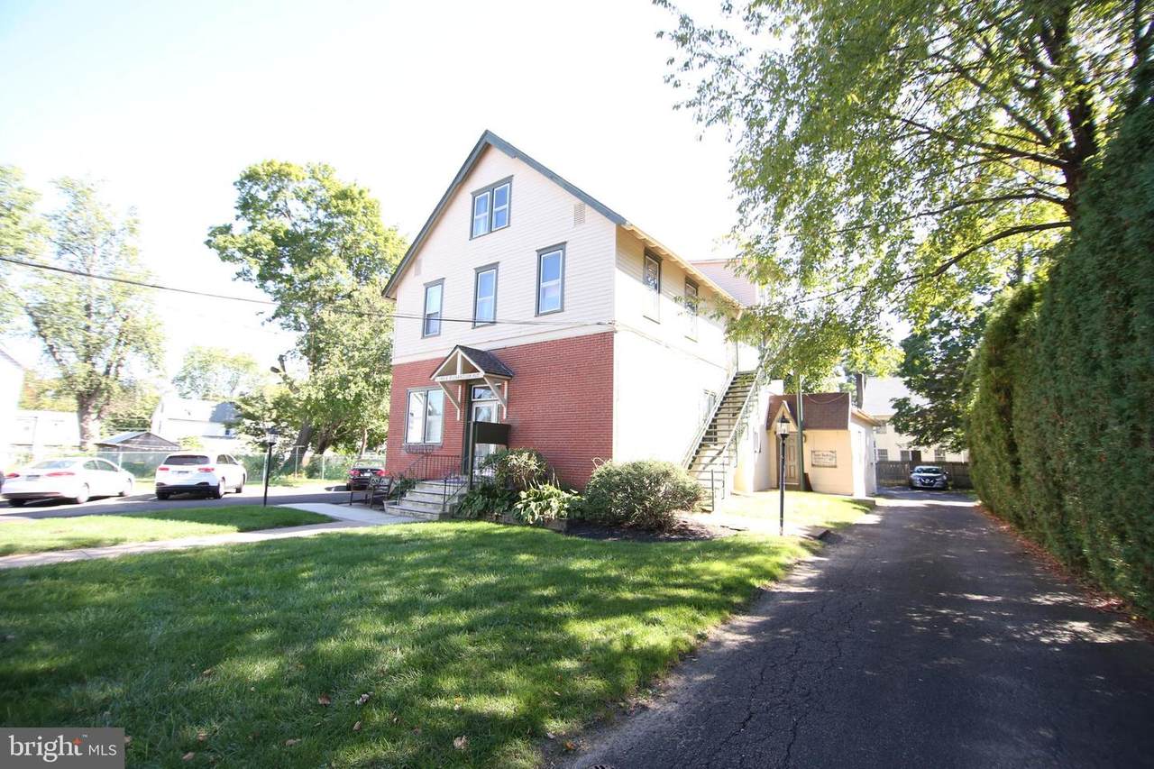 140 Richardson Avenue - Photo 1
