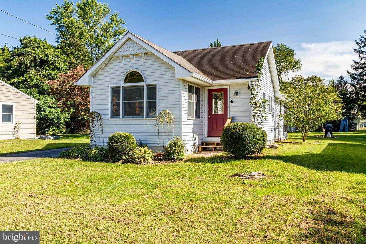 6 Henderson Avenue - Photo 1