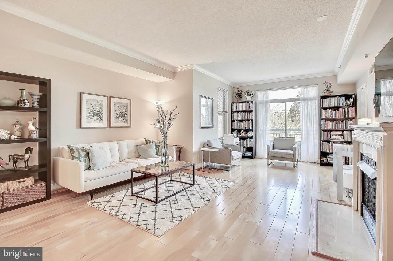 11776 Stratford House Place - Photo 1