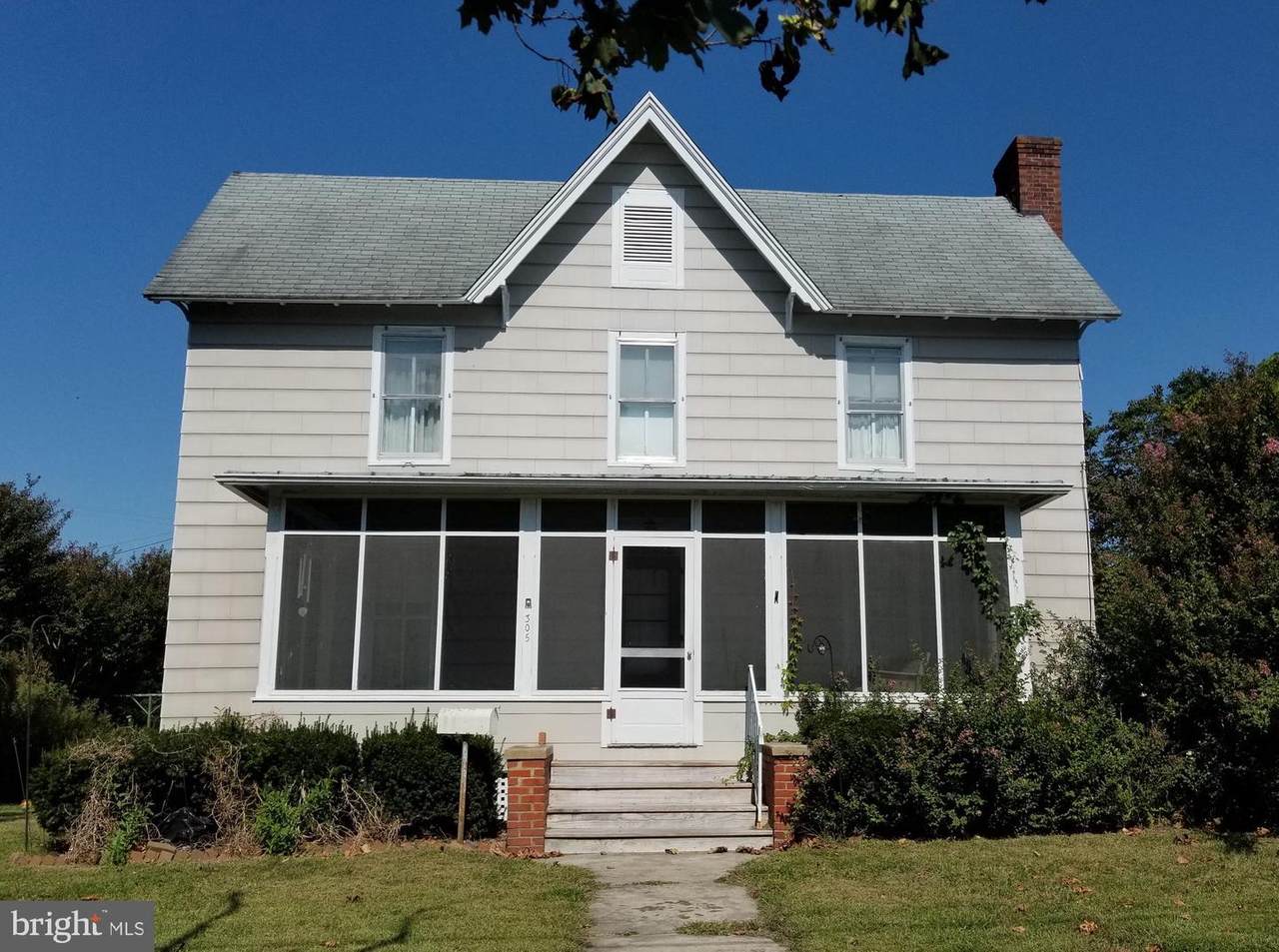 305 Park Row - Photo 1