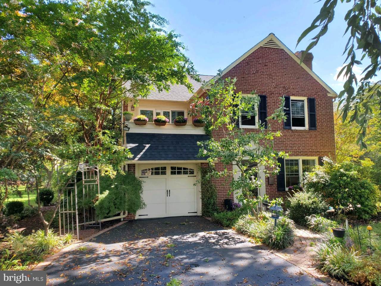 515 Lennox Road - Photo 1