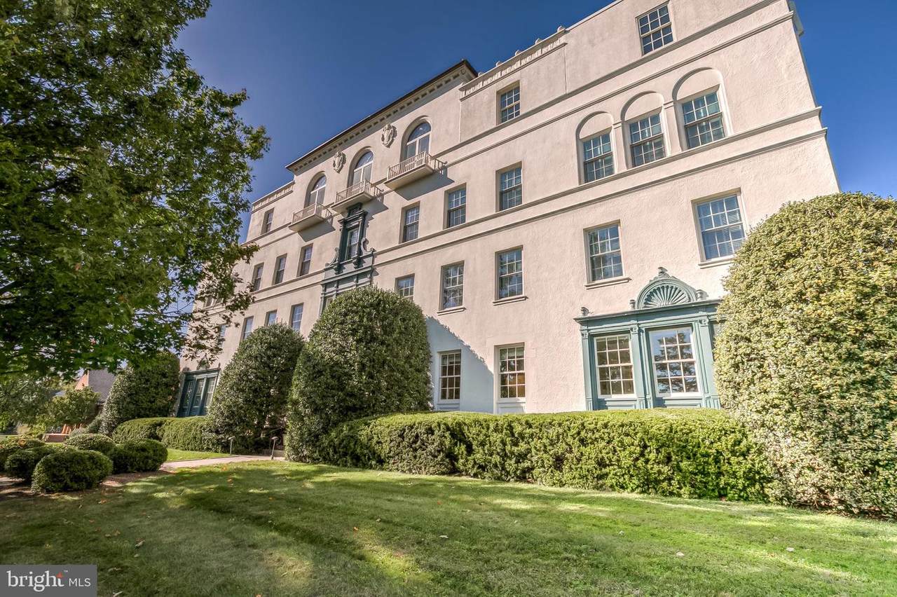 2 Wyndhurst Avenue - Photo 1