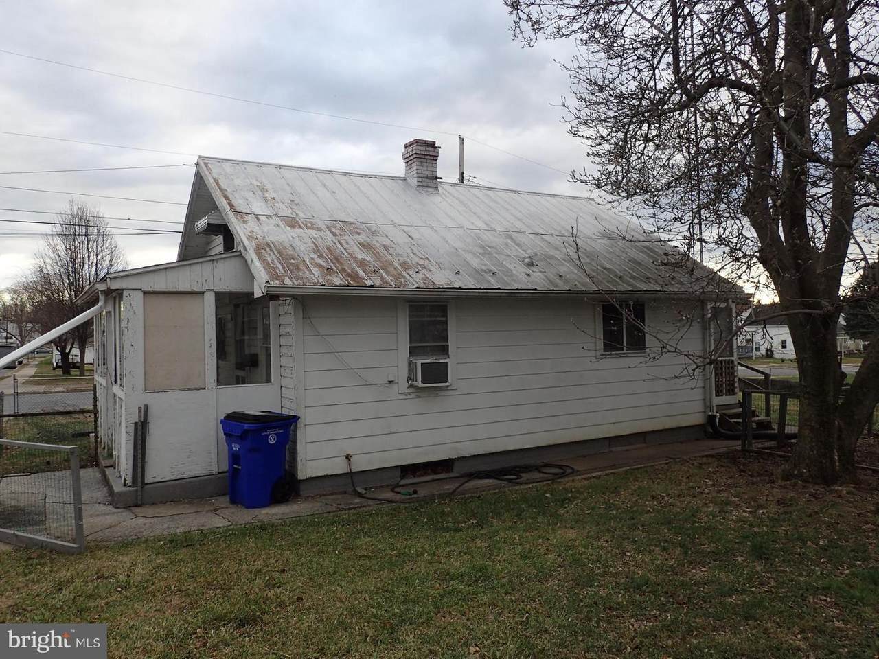 518 Stratford Avenue - Photo 1