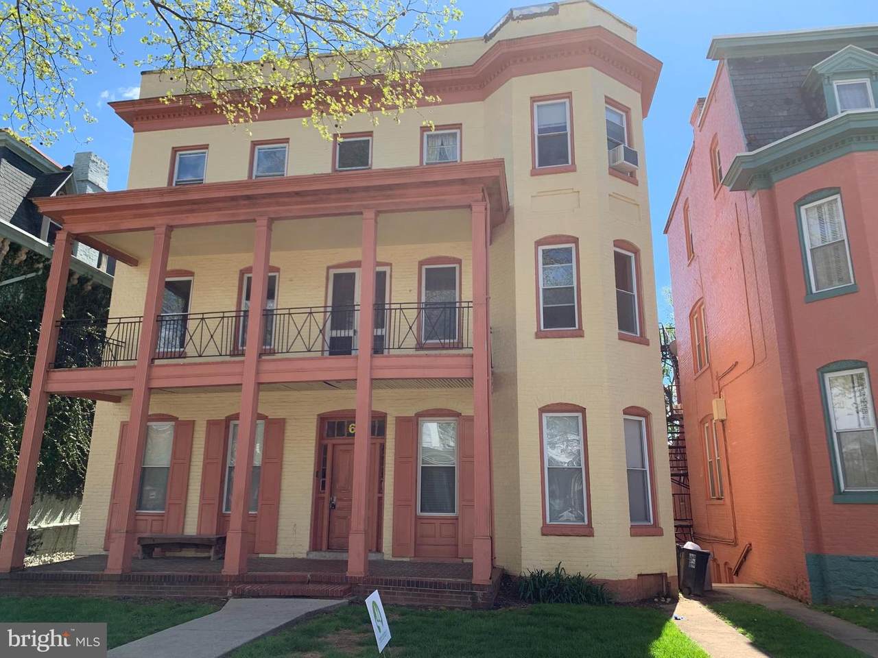 61 Broadway - Photo 1