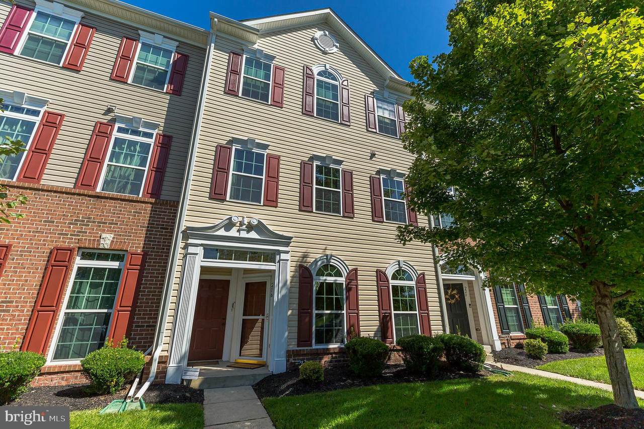 216 Alex Way - Photo 1