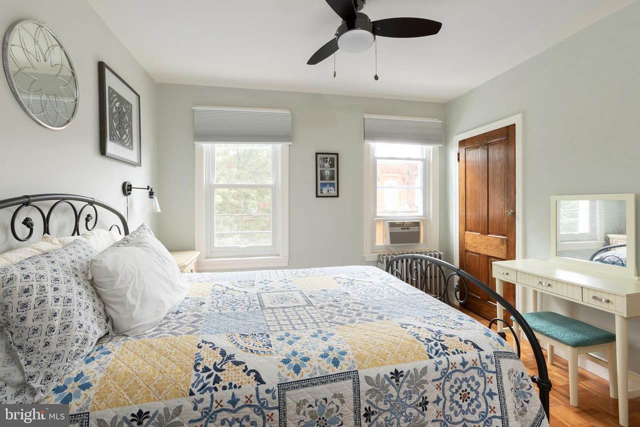 819 28TH Street - Photo 1