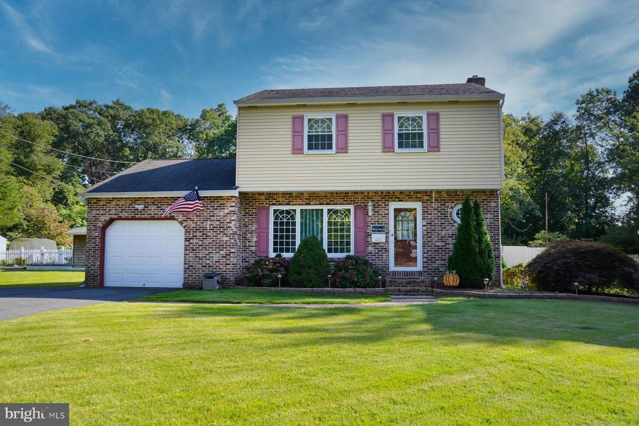1112 Chestnut Avenue - Photo 1