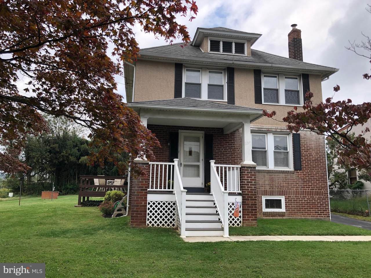 239 Crooked Lane - Photo 1