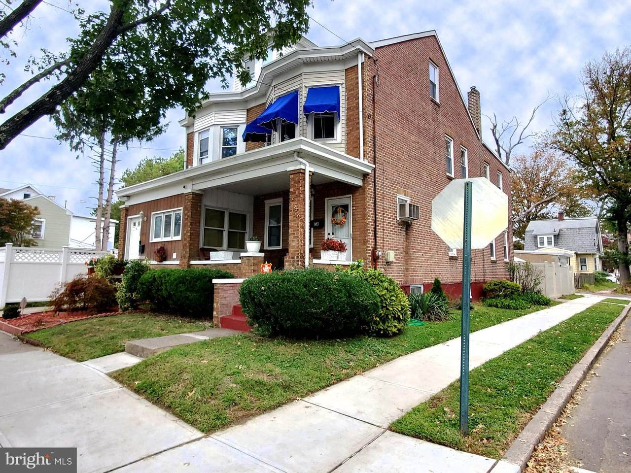 154 Howell Street - Photo 1