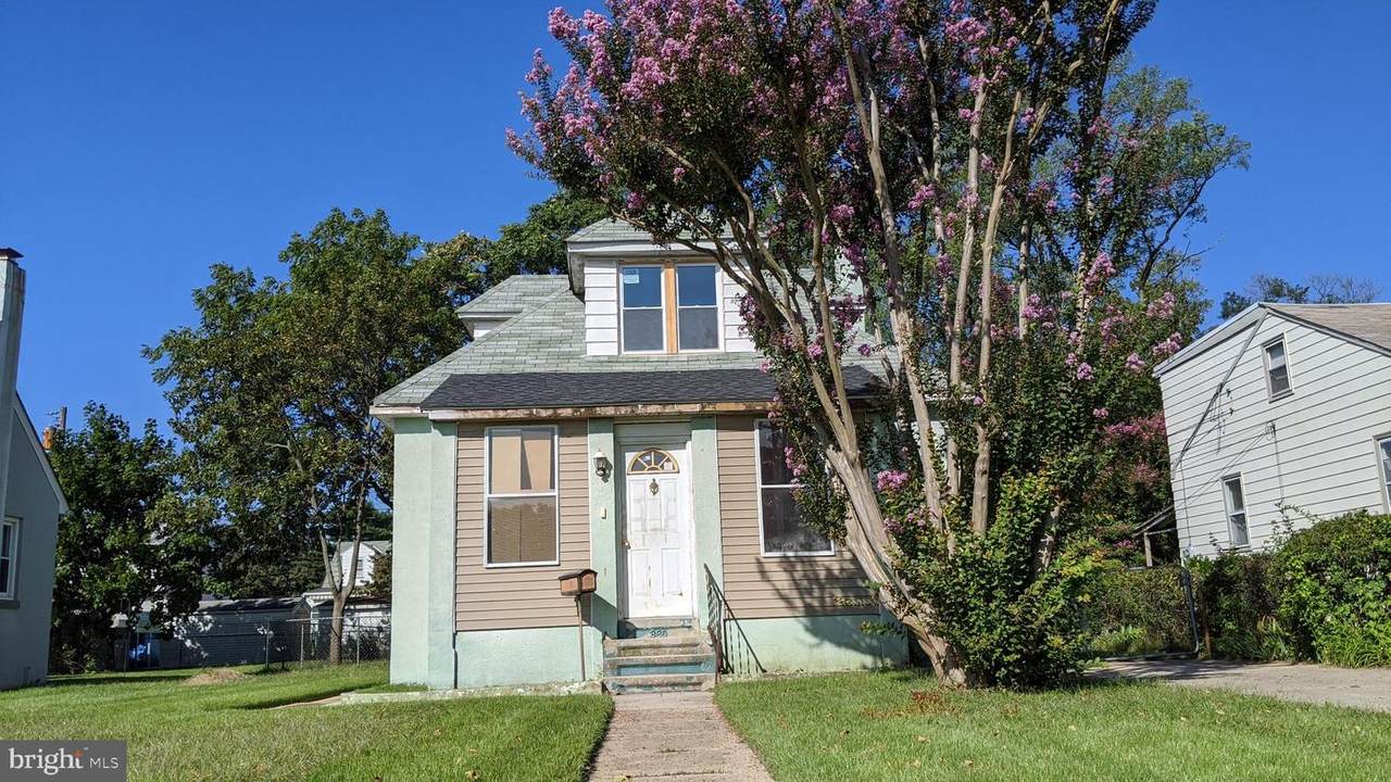 320 Beacon Avenue - Photo 1