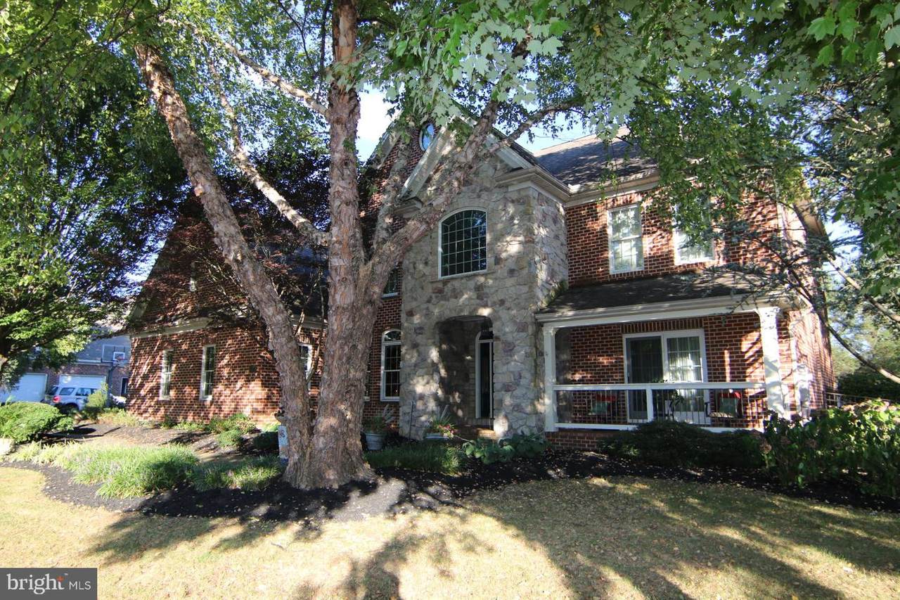 323 Candlelight Drive - Photo 1