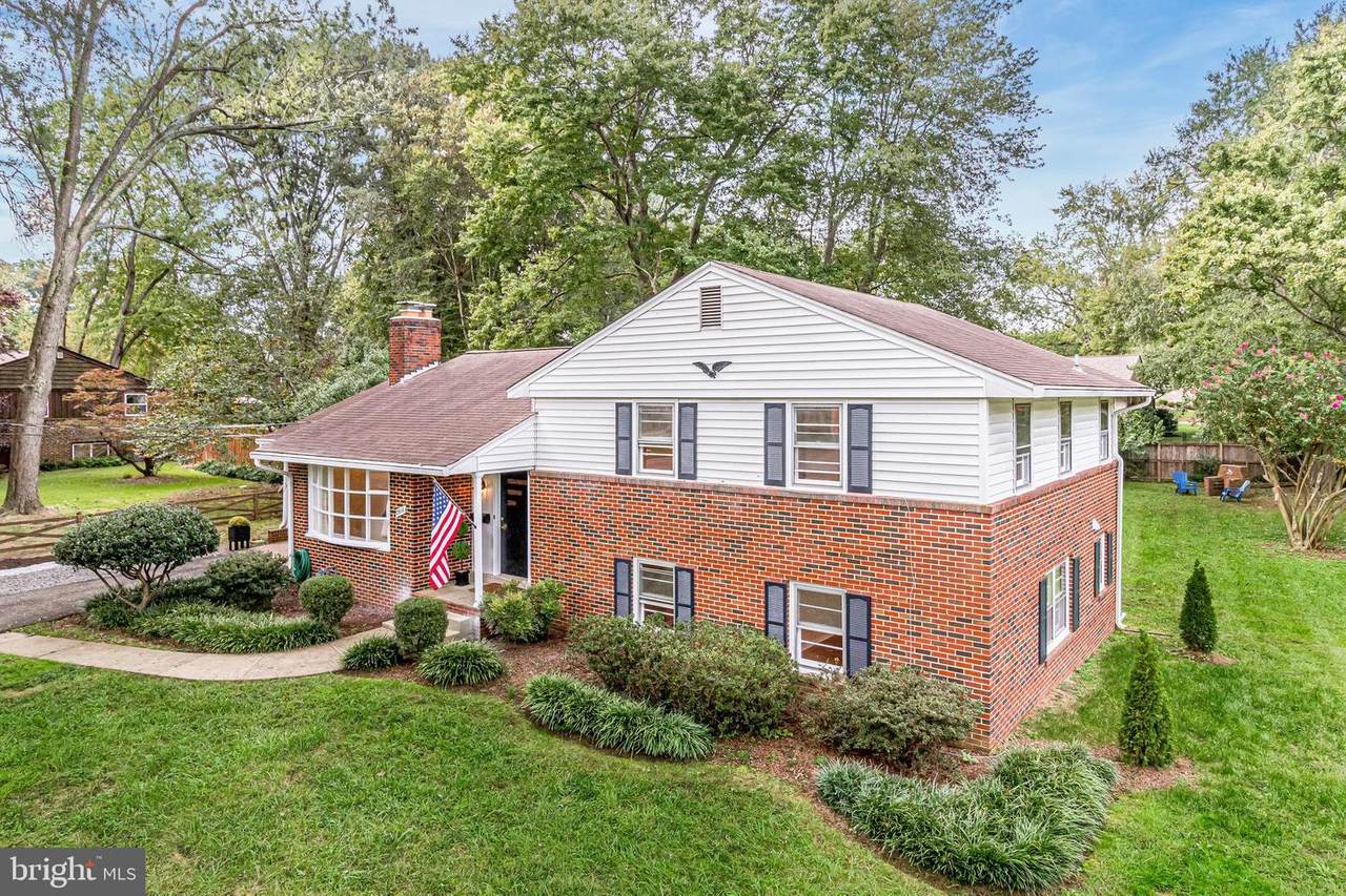 8916 Vernon View Drive - Photo 1