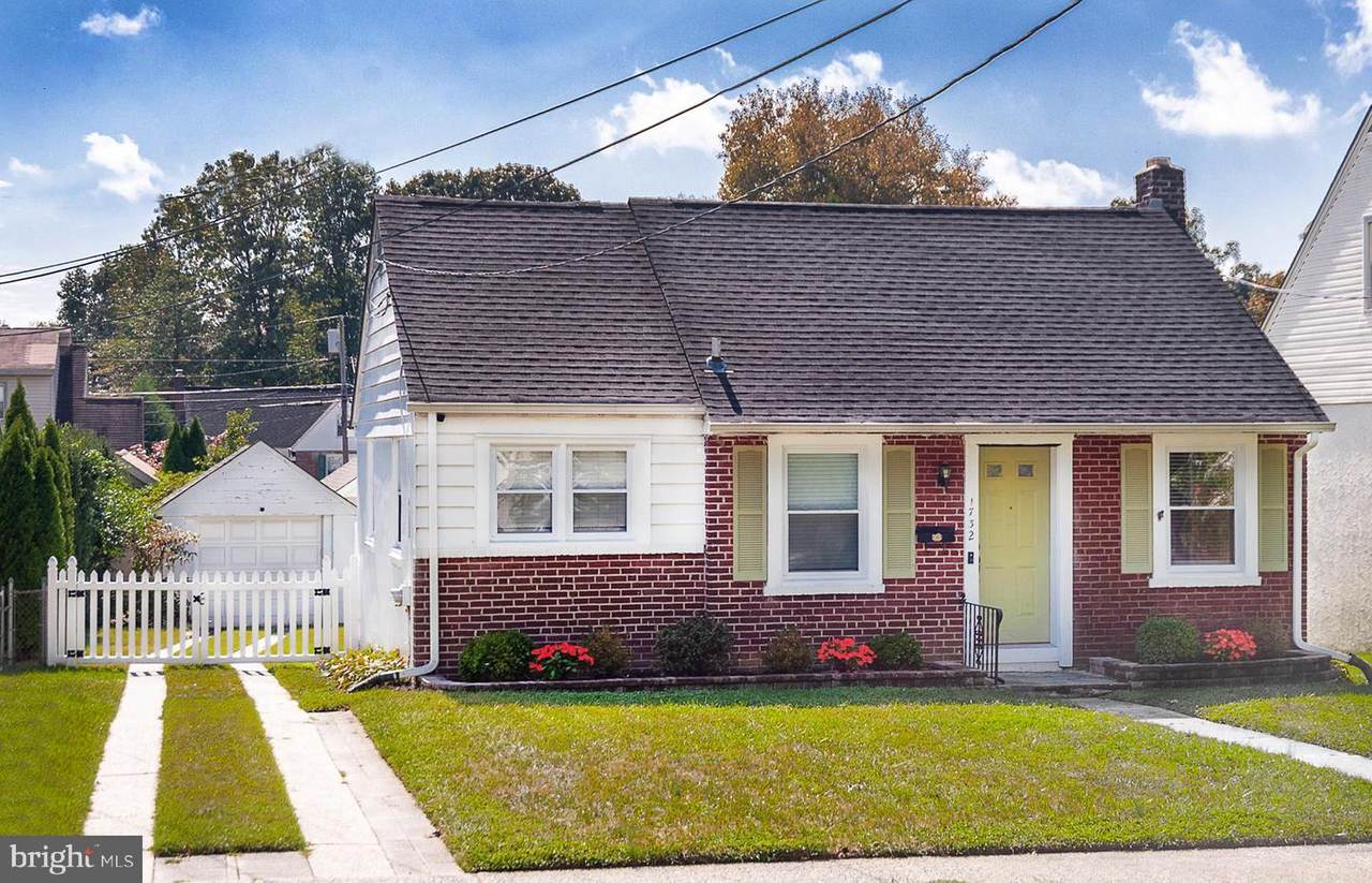 1732 Sycamore Street - Photo 1