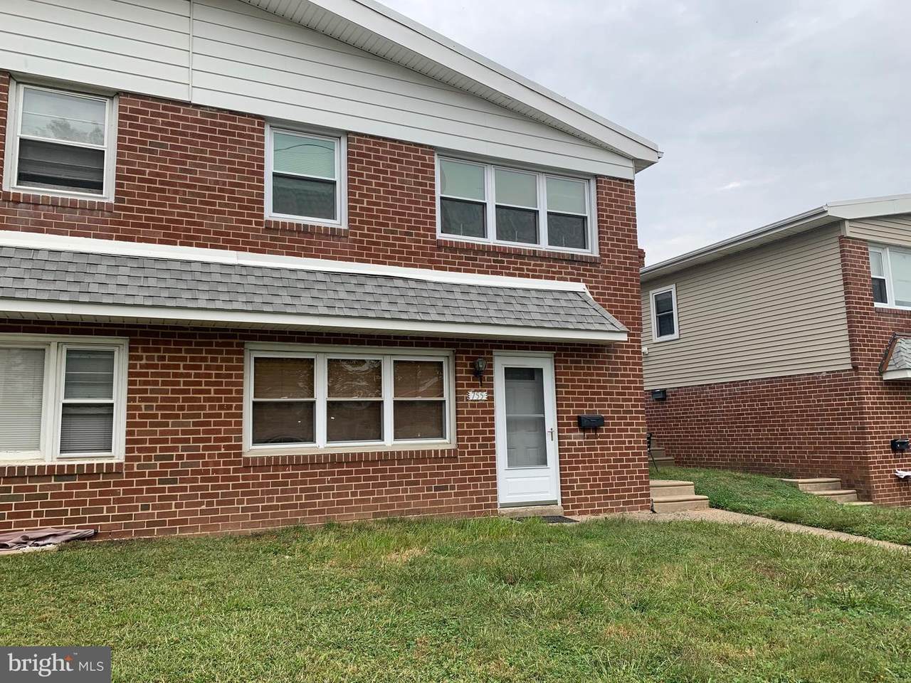755 Sanford Street - Photo 1