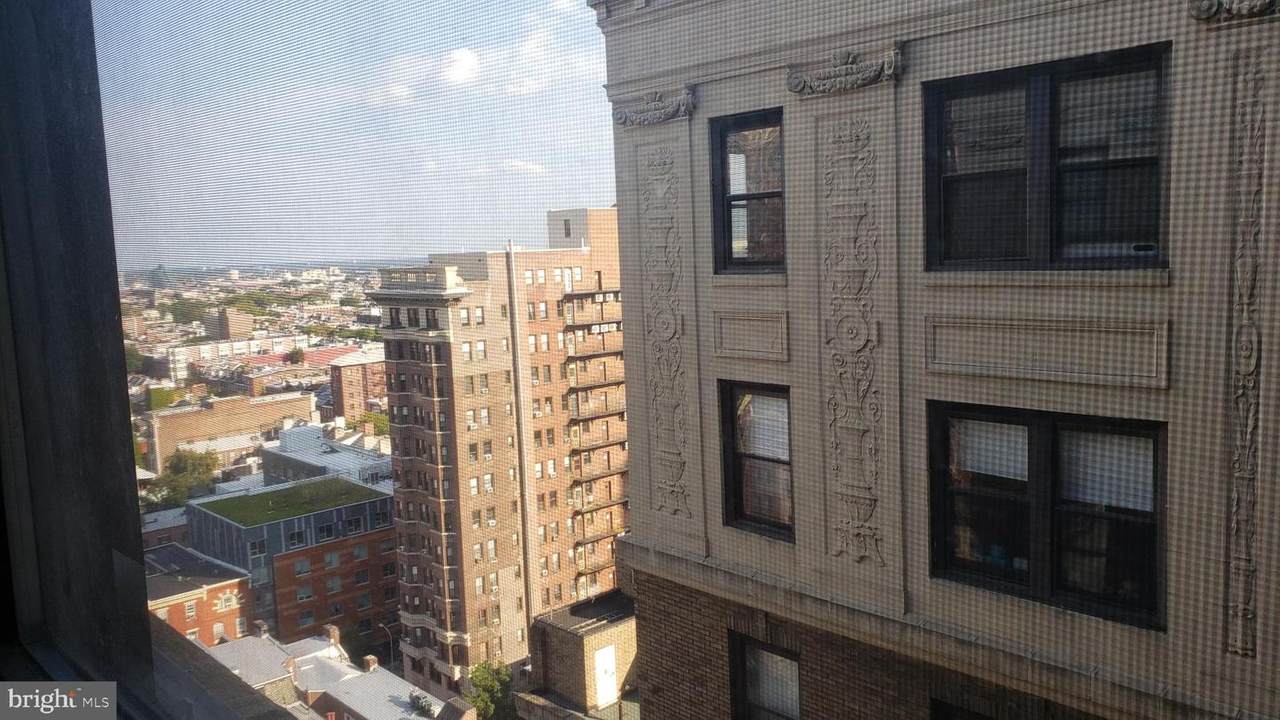 1324 Locust Street - Photo 1