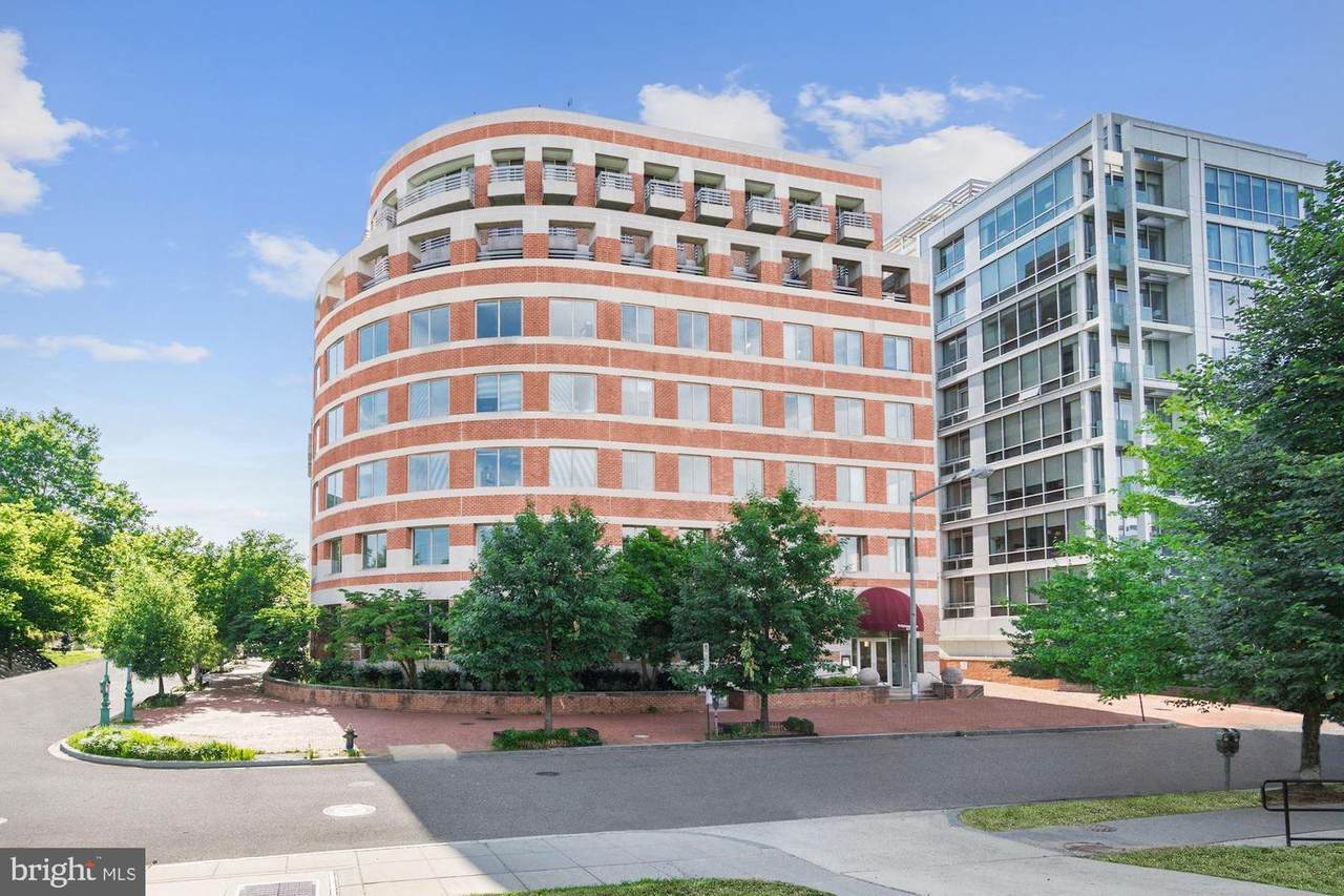 1275 25TH Street - Photo 1