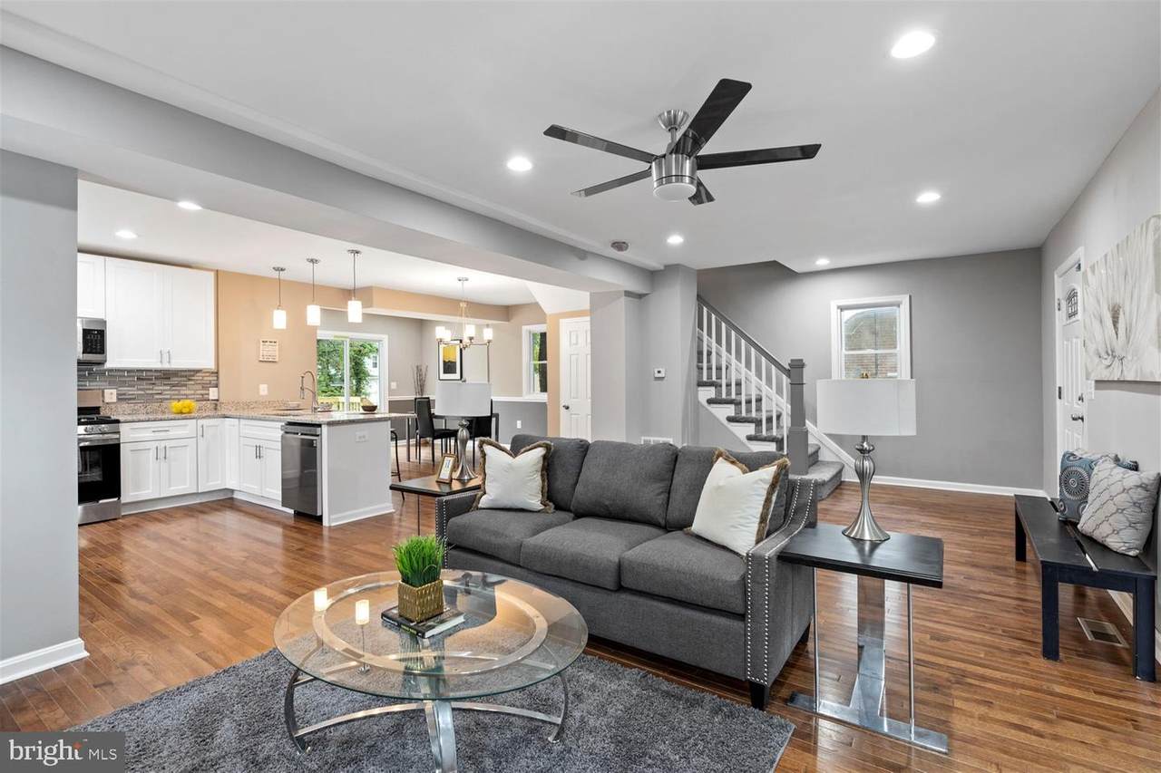 4004 Bateman Avenue - Photo 1